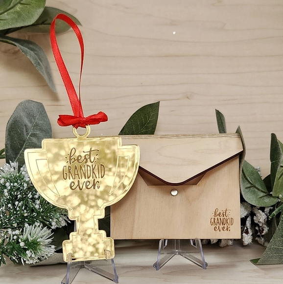 "Best Grandkid Ever" Gift Bundle * Laser Cut & Engraved Ornament * - Picture 5 of 8